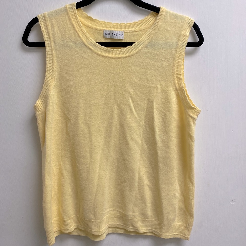White Sag Yellow Sleeveless Sweater Top Medium